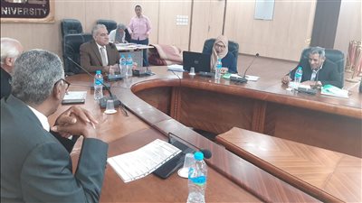 رئيس جامعة أسوان: حريصون على دعم الطلاب أكاديميا ونفسيا