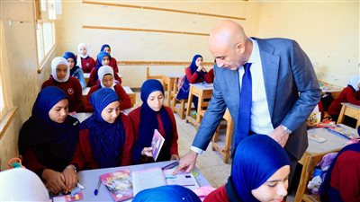 وزير التعليم يتفقد 9 مدارس بمحافظة سوهاج