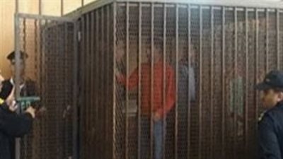 حبس شخص وطليقته ألقيا طفلتهما داخل صندوق قمامة بمدينة نصر