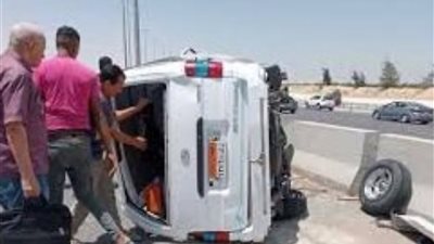 إصابة 7 أشخاص في انقلاب ميكروباص على طريق الإسكندرية الصحراوي