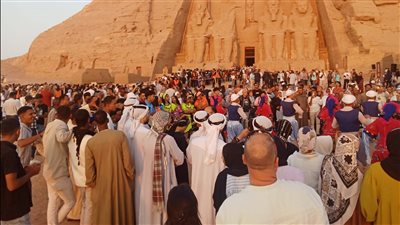 نائب محافظ أسوان يشارك بمشاهدة ظاهرة تعامد الشمس بمدينة أبو سمبل السياحية 