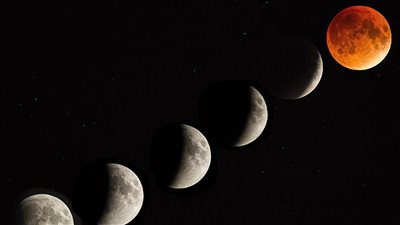 البحوث الفلكية: القمر يقترن بالمريخ وعطارد في ظاهرة نادرة يوم 23 أكتوبر