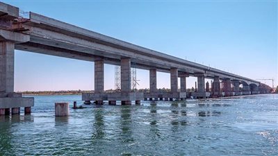 الطرق والكباري تكشف حقيقة انهيار كوبري محور كلابشة نتيجة اصطدام باخرة