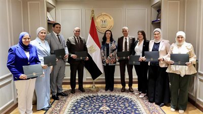 مايا مرسي تكرم إدارة رعاية المسنين بالتضامن