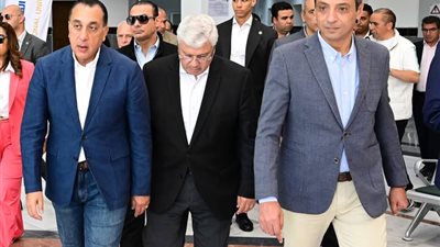 «مدبولي» يستعرض الموقف التنفيذي لأبرز المشروعات والمبادرات بمحافظة السويس