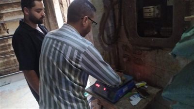 ضبط 10 مخالفات تموينية وصحية في حملة أمنية على قرية برما بالغربية 