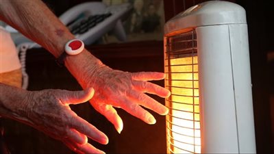 6 أسباب شائعة لشعور الأفراد بالبرد بشكل أكثر حدة