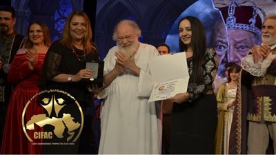 يحيي الفخراني عقب تكريمه بمهرجان القاهرة الدولي للطفل العربي: “الأطفال هم المقياس الحقيقي للنجاح” 