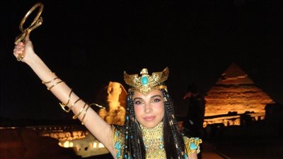 سلمى أبوضيف بإطلالة فرعونية من افتتاح المتحف الكبير: لحظة فخر هافضل أحكي عنها لأحفادي