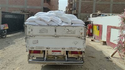 بالصور.. ضبط سيارة محملة بأطنان السكر مجهولة المصدر بمحافظة الأقصر