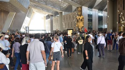 إقبال قياسي في أول أيام افتتاح المتحف المصري الكبير.. 18 ألف زائر وإيرادات تتجاوز 16 مليون جنيه