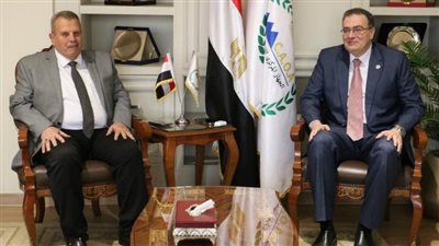 «التنظيم والإدارة» يسلم السكة الحديد الهيكل التنظيمي الجديد وجدول الوظائف المحدث