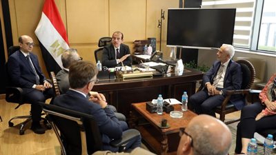 وزارة الصحة تبحث مع المنظمة العالمية دعم خطط الوقاية والتأهب للأوبئة