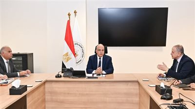 «سويلم» يتابع إجراءات التعامل مع ارتفاع مناسيب مياه البحر نتيجة لتغير المناخ