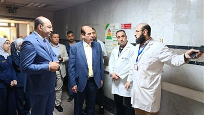 أجهزة معطلة وتوجيهات حاسمة.. تفاصيل جولة نائب وزير الصحة بمستشفى شبرا العام