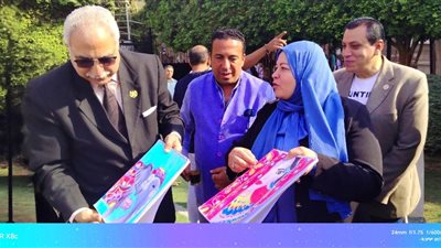 مدير تعليم القليوبية يتابع فعاليات 