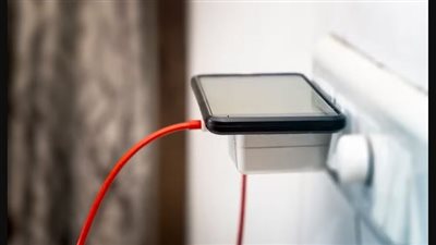 شاحن الهاتف المحمول 