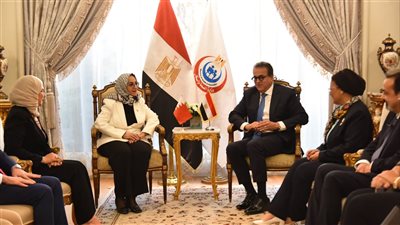 على هامش المؤتمر العالمي.. وزير الصحة يستقبل نظيرته البحرينية 