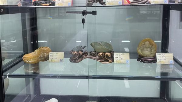 متحف كاراماي للخزف الأرجواني.. صرح ثقافي يعرض تراث شينجيانغ