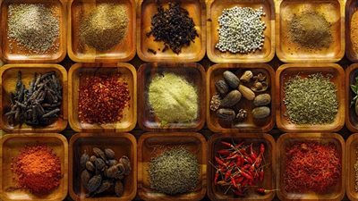 أبرز أعشاب الطب الهندي وأهم فوائدها الصحيّة