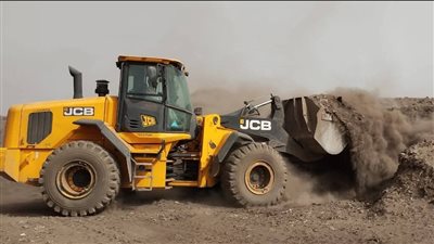 محافظ المنيا يحوّل أراضي غير مستغلة بملوى إلى منشآت تعليمية لخدمة الأهالي