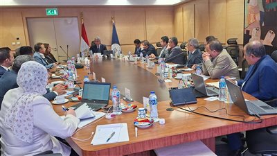 وزير السياحة والآثار يترأس الاجتماع الأول للجنة المختصة بوضع خطة تحديث المخازن الأثرية ومتطلباتها