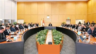 خلال اجتماعه برؤساء القابضة للمياه والصرف.. حزمة تكليفات جديدة من وزير الإسكان 