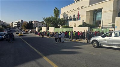 الجالية المصرية بالأردن تدلي بأصواتها في المرحلة الثانية من انتخابات مجلس النواب