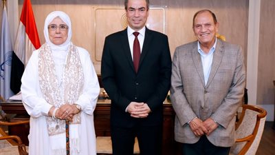 بتلاواتٍ وأحاديث نادرة.. إذاعة القرآن الكريم تحيي الذكرى 45 لرحيل الشيخ «الحصري» 