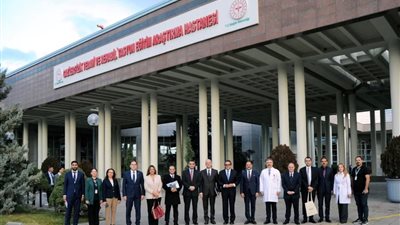 وزير الصحة يزور مستشفى «أنقرة جازيلر» الرائد عالميًا في إعادة تأهيل إصابات الحبل الشوكي بتركيا