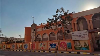  «ضرب وبهدلة».. ولية أمر تتعرض للاعتداء داخل مدرسة بأكتوبر.. ونقل مدرسة للمستشفى