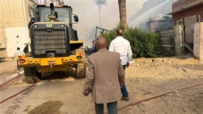 من موقع الحادث.. قيادات الجيزة تتابع جهود السيطرة على حريق استوديو مصر 