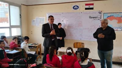 مدير تعليم دمياط يتفقد سير العملية التعليمية وامتحانات نوفمبر