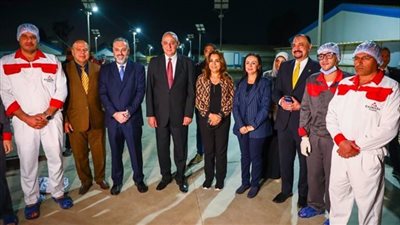 وزيرتا التنمية المحلية والتضامن ومحافظ الغربية يتفقدون محطة طنطا لإنتاج البيض