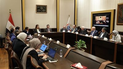  وزير الصحة يترأس اجتماع اللجنة الاستشارية العليا للتنمية البشرية