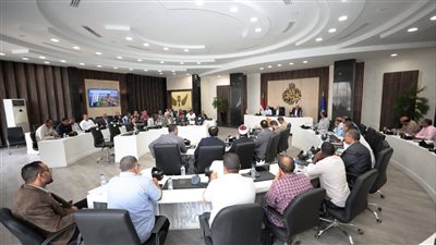 اجتماع عاجل داخل محافظة أسوان بشأن التعامل مع السيول والأمطار الغزيرة