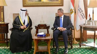 رئيس الأعلى للإعلام يبحث مع وزير الإعلام الكويتي آفاق التعاون 