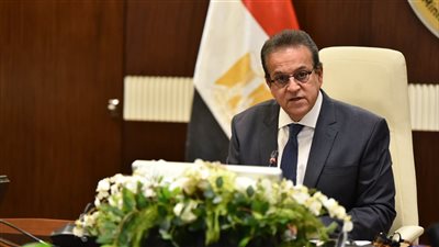 وزير الصحة يتابع مع محافظ البحيرة إنجاز المشروعات الصحية