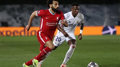 صندوق الاستثمارات السعودي يستعد لضم محمد صلاح بعرض خيالي