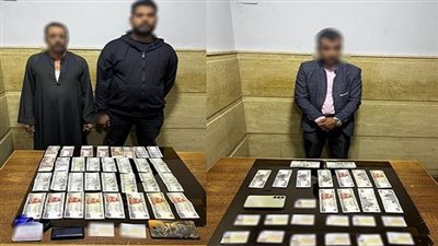 ضبط 3 سماسرة انتخابات لتوزيعهم مبالغ مالية على الناخبين في سوهاج| صور