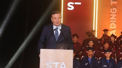 وزير الزراعة يشهد حفل تخرج الدفعة الـ 12 لأكاديمية السويدي للتعليم الفني