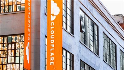 تعطل الانترنت مجددًا يثير القلق من أزمة عالمية