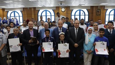محافظ المنيا يتابع نسب إنجاز مشروع مجمع صالات نادي متحدى الإعاقة 