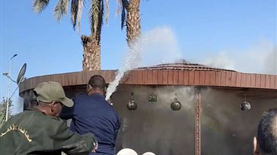 بالصور.. السيطرة على حريق داخل كافيه بمدينة الأقصر