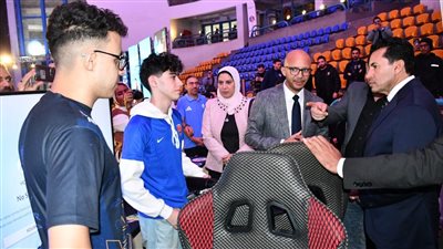 وزير الشباب والرياضة يشهد ختام بطولة الأندية لكرة القدم الإلكترونية باستاد القاهرة