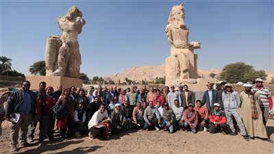 رفع تمثالين عملاقين لأمنحتب الثالث بعد ترميم استمر 20 عامًا