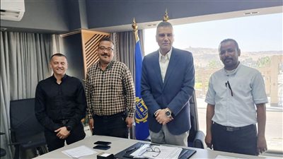 محافظ أسوان يوجه بحزمة قرارات عاجلة لتحسين الخدمات ووضع الحلول الفورية للشكاوى