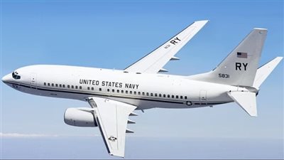 طائرة عسكرية أمريكية غامضة تحلق فوق اليابان وسط التوتر مع الصين وروسيا