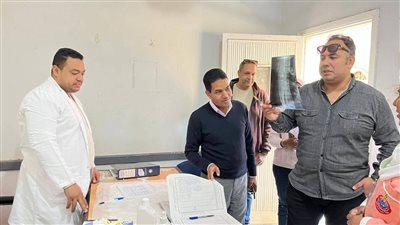 «وكيل الصحة» يتفقد أعمال القوافل الطبية والعلاجية بالأقصر (صور)