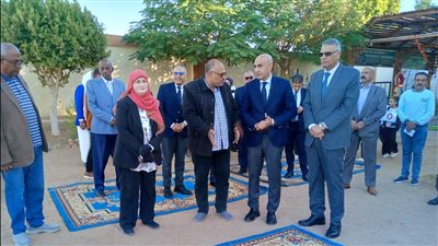 وزير التعليم ومحافظ أسوان يتابعان سير العملية التعليمية بمدرسة الشهيد عمرو فريد المتميزة للغات